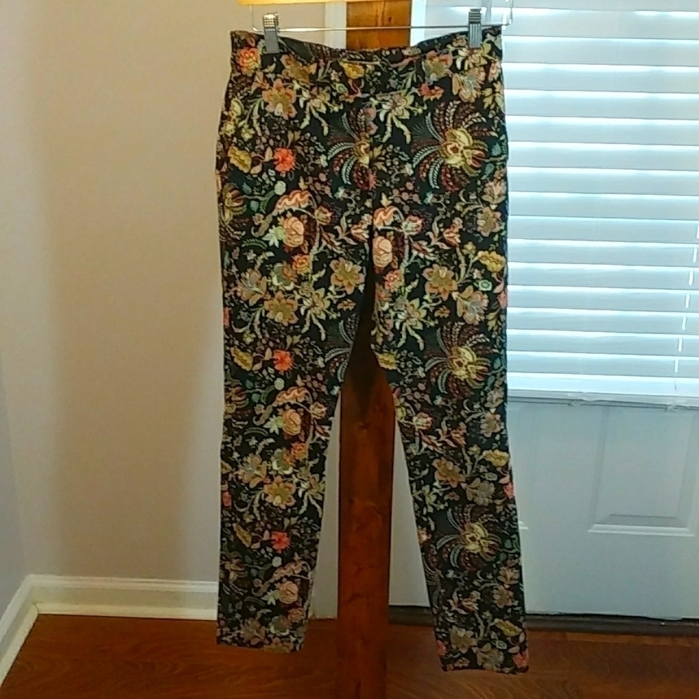 H&M Women's Basic Hobo Bohemian Black Stretch Floral Capri Pants Size 6 - Picture 7 of 7